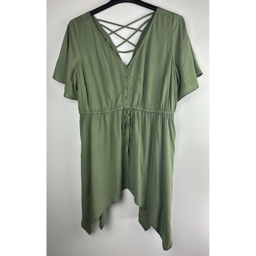 NWT Torrid Babydoll Challis Sharkbite Flutter Sleeve Top Green Plus Size 2 2X - Picture 2 of 16